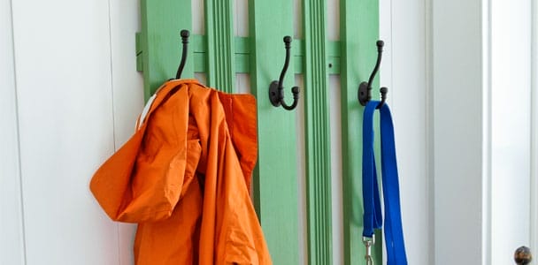 Wall-mounted coatrack