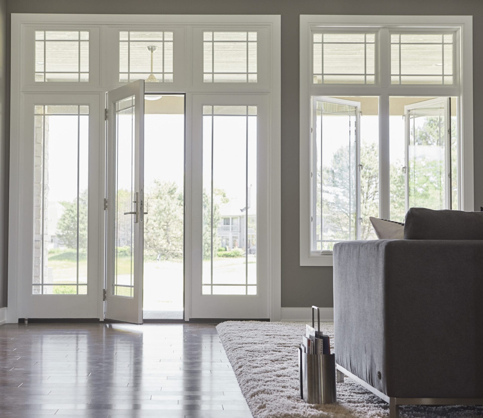 A wall covered in craftsman windows.