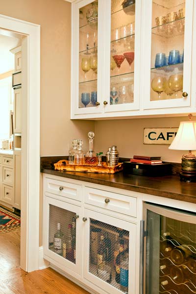 Image of a passageway built-in bar which can make entertaining at your home easier