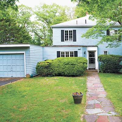 1940s Colonial revival house with garage