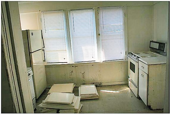 A before photo of the sunroom