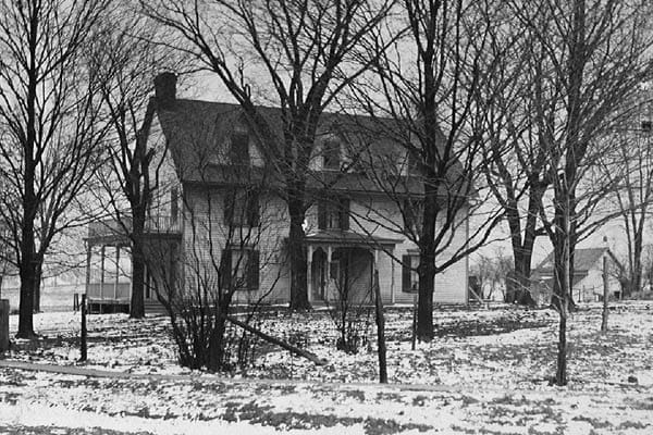 A photo of the house in winter 1904