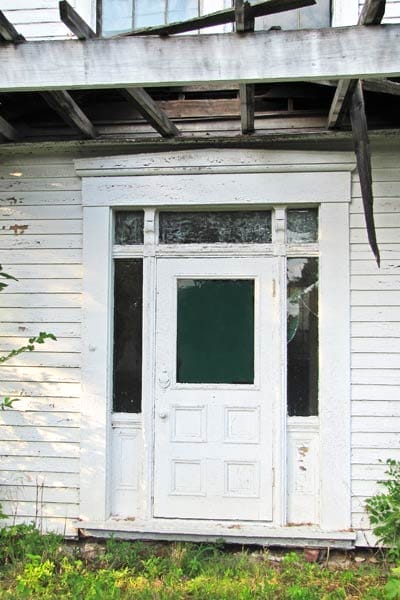 The front portico in disrepair