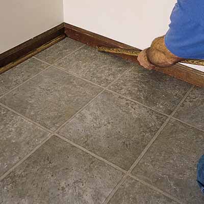 Laying an vinyl tile floor