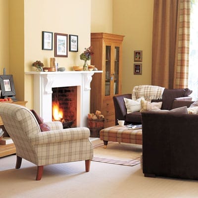 A living room with furniture