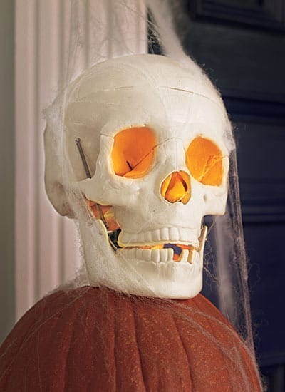 Skull light Halloween decoration.