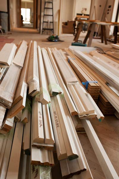 Lattice storage brackets with lumber on top