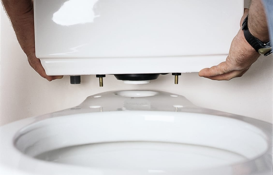 Installing the flush mechanism