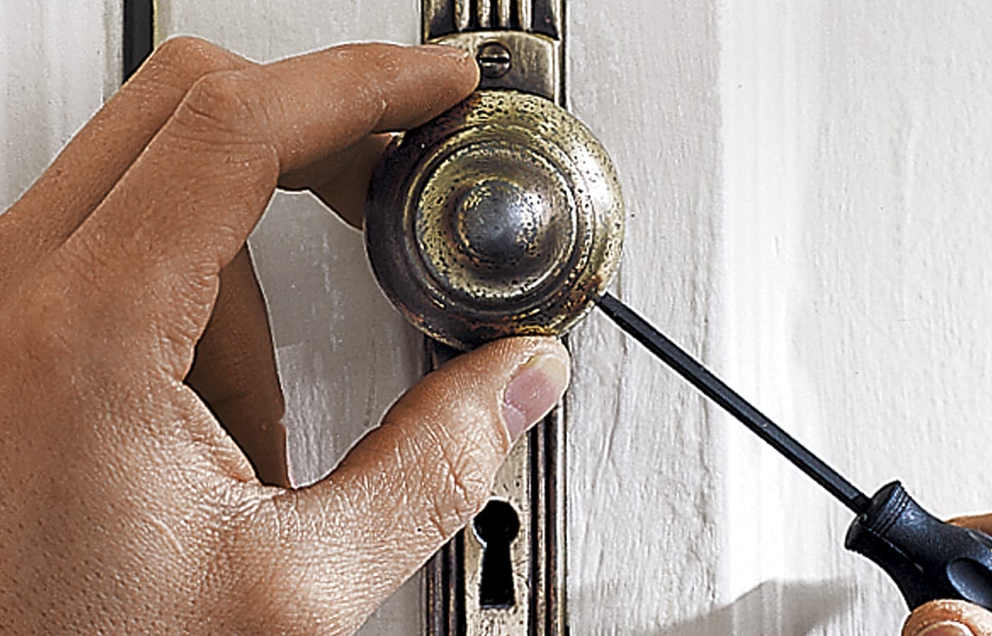 Reinstallation of door knob
