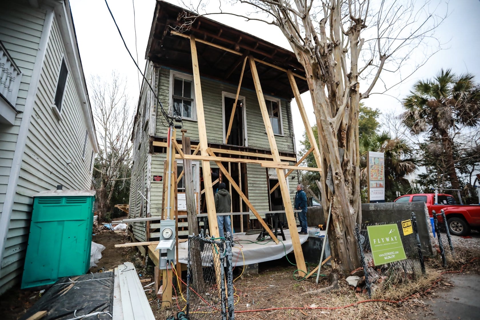 Before photo of the Charleston House.