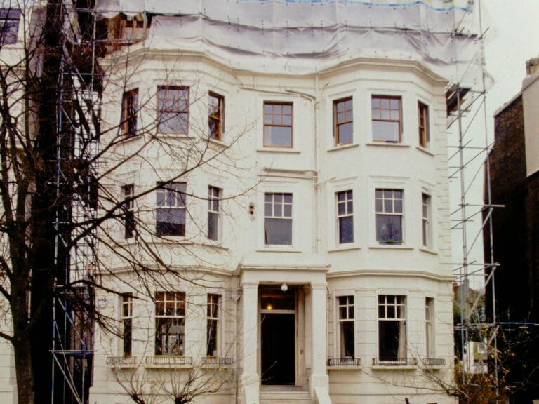 Season-13_London-House-2.0