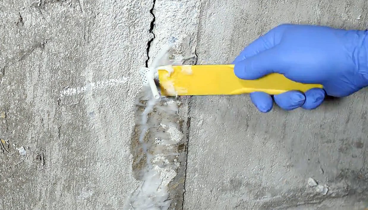 A basement wall crack.