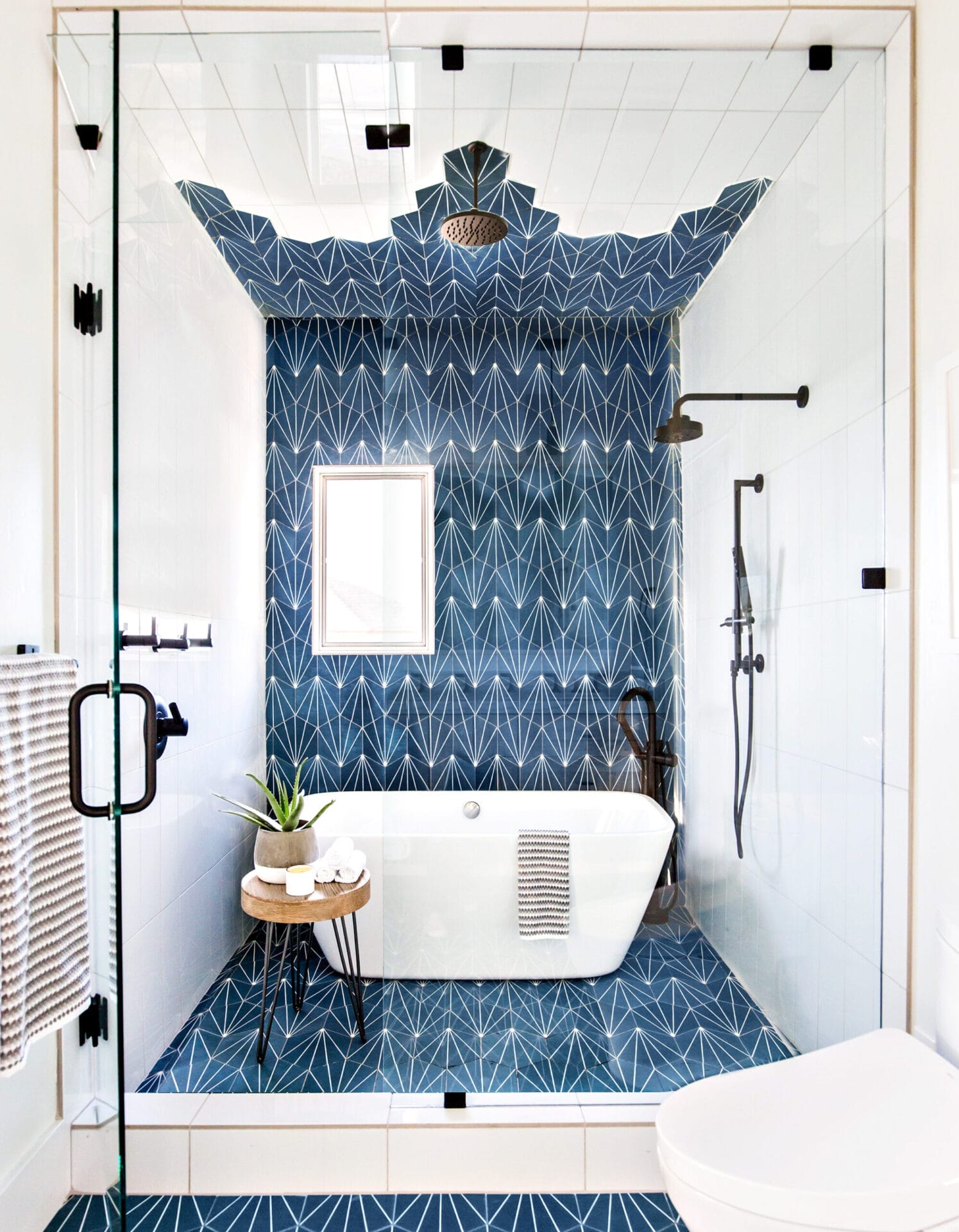 Shower with blue design