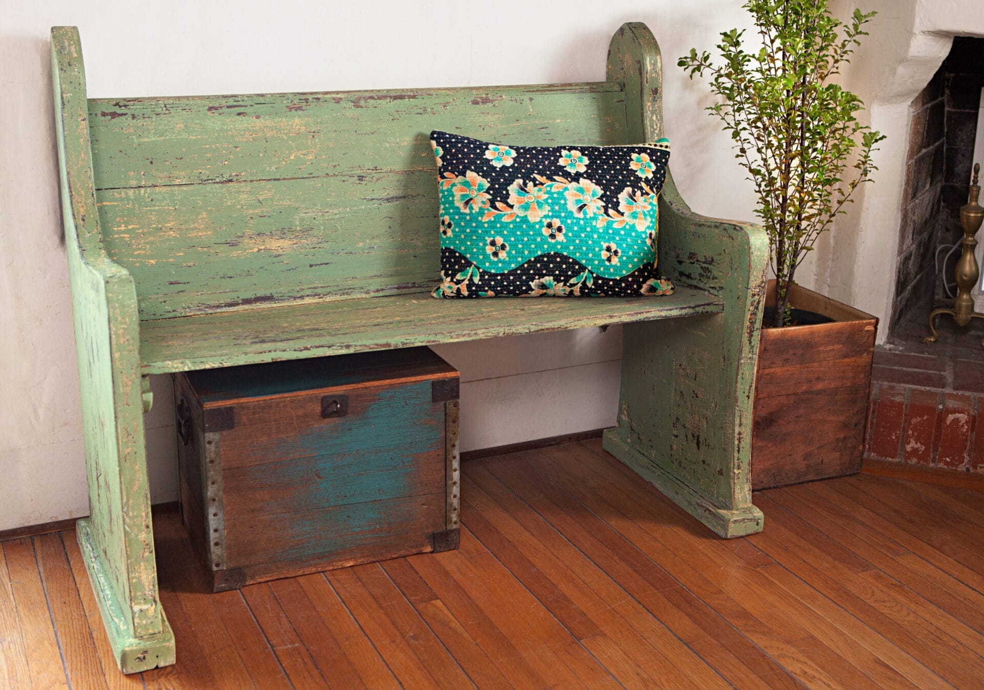 weathered paint look on a bench