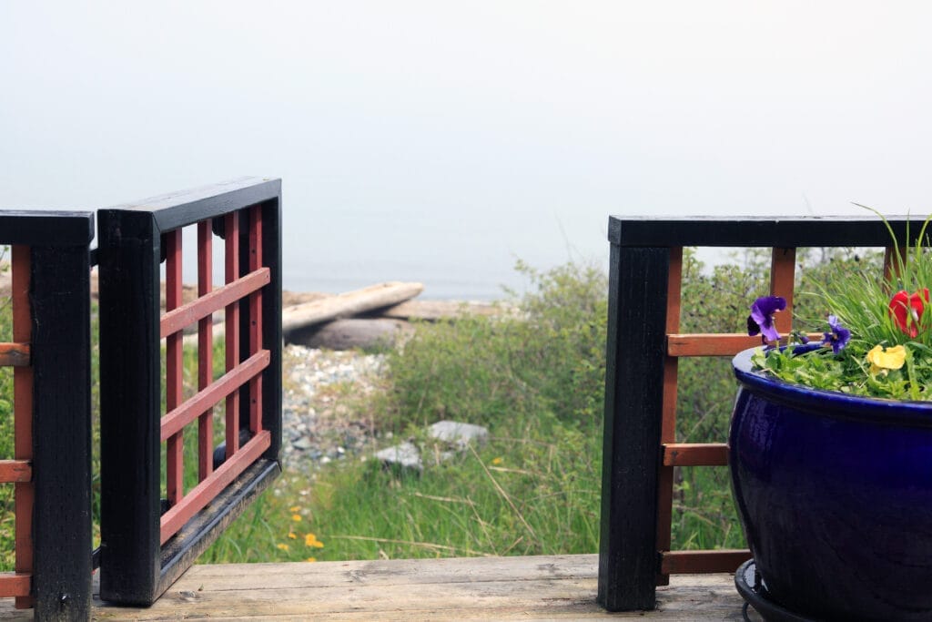 A deck gate opening.