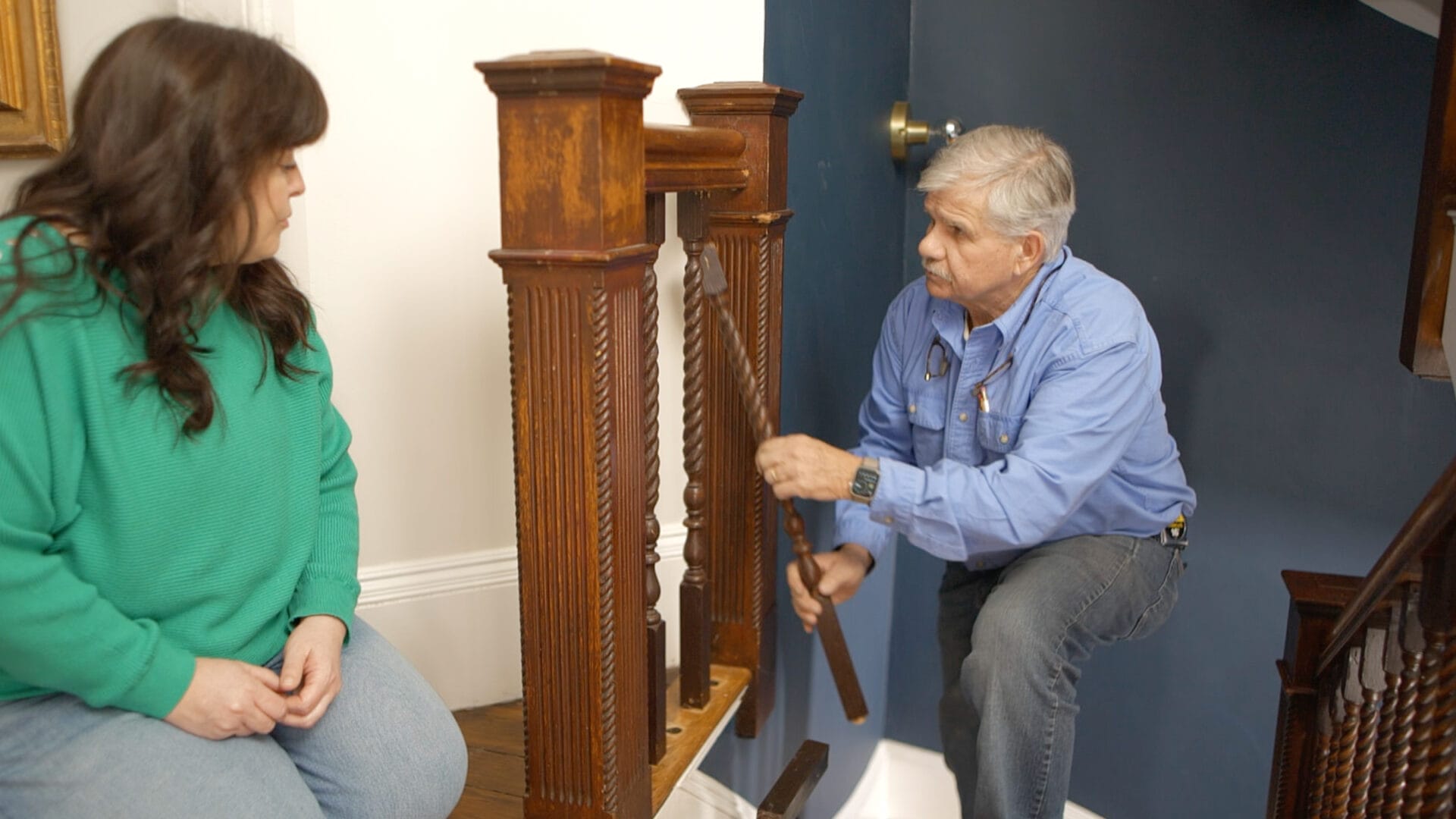 S21 E24, Tom Silva replaces a baluster spindle