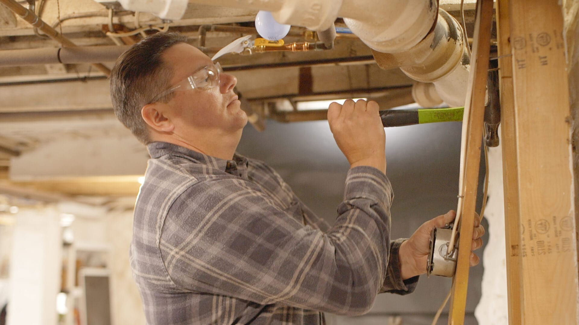S21 E25, Heath Eastman installs a basement AFCI circuit