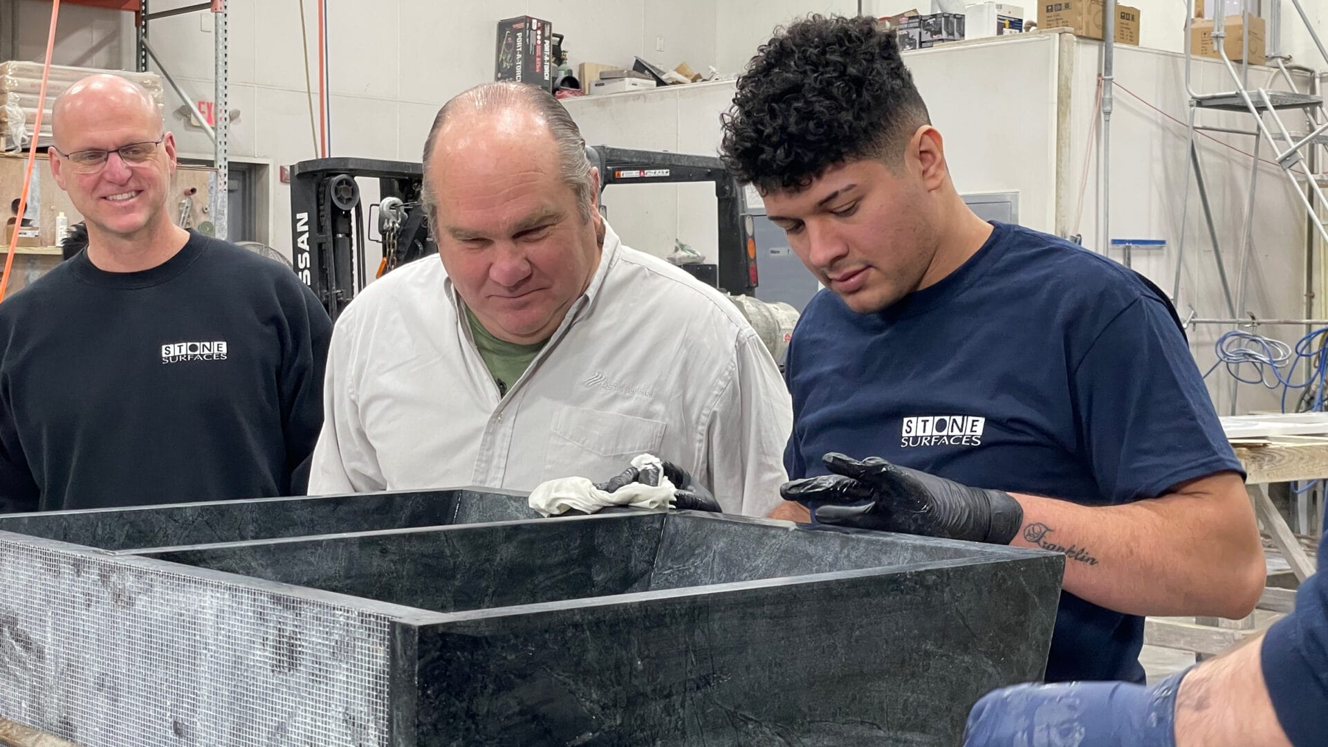 S44 E25, Richard Trethewey watches a soapstone sink being manufactured