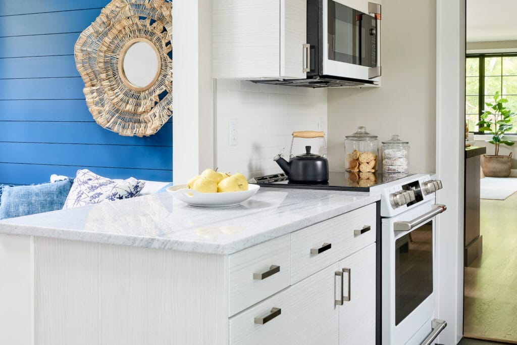 A small kitchen
