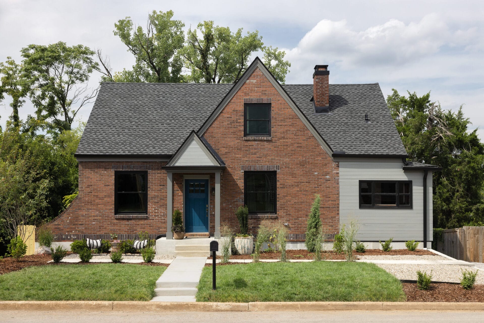 Front of Nashville House
