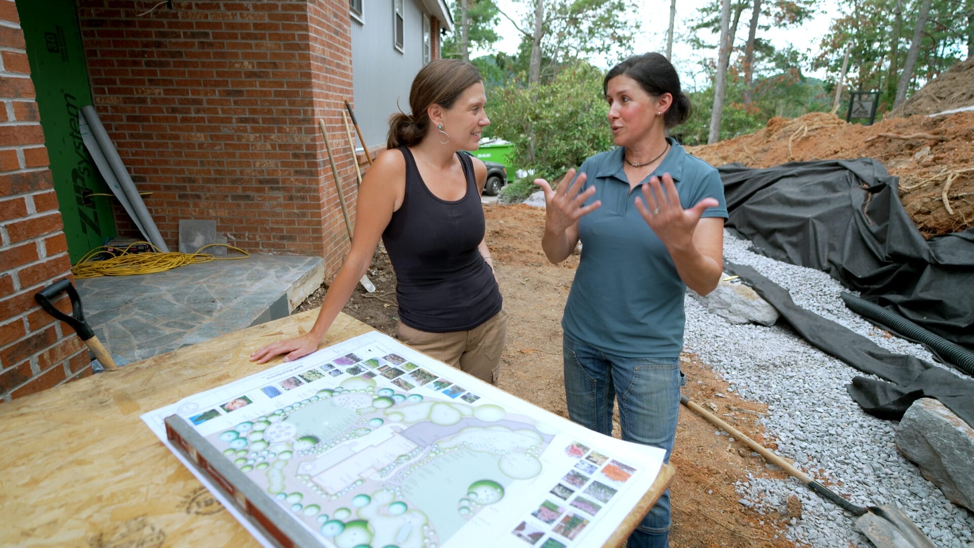 S47 E7: Jenn Nawada meets with landscape architect Jennifer Verprauskus to go over landscape plans